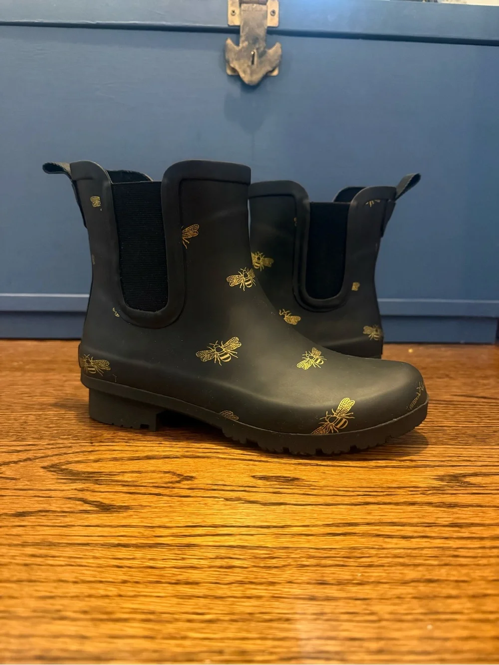 Roma Women’s Black Rain Chelsea Boots with Gold Bee Print